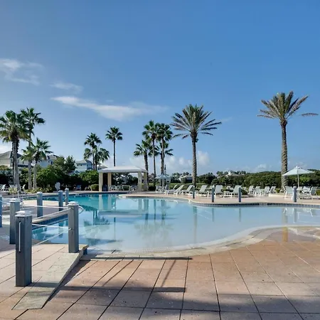 Spacious Palm Coast Condo Balcony, Beach Access!